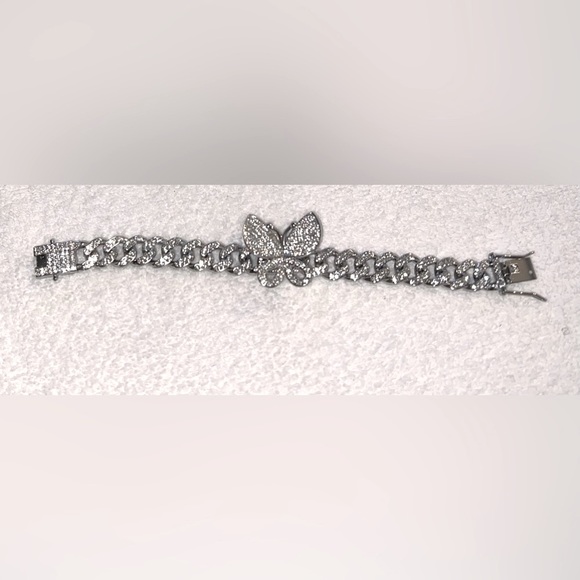 Women’s Cuban link bracelet with butterfly charm and diamond simulant CZs - Picture 4 of 9